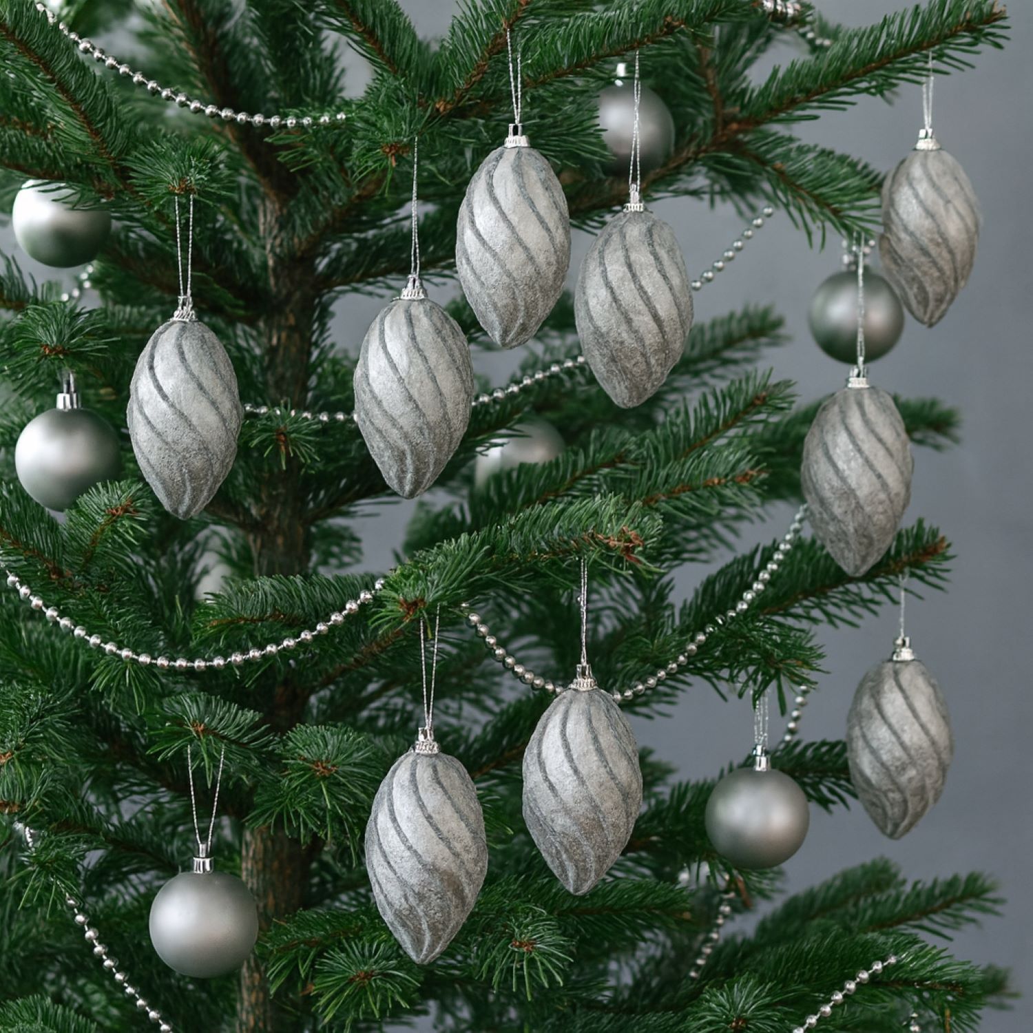Elegani 11cm Olive with Silver Slant Lines Christmas Ornament Set, 3-Pack photo 4