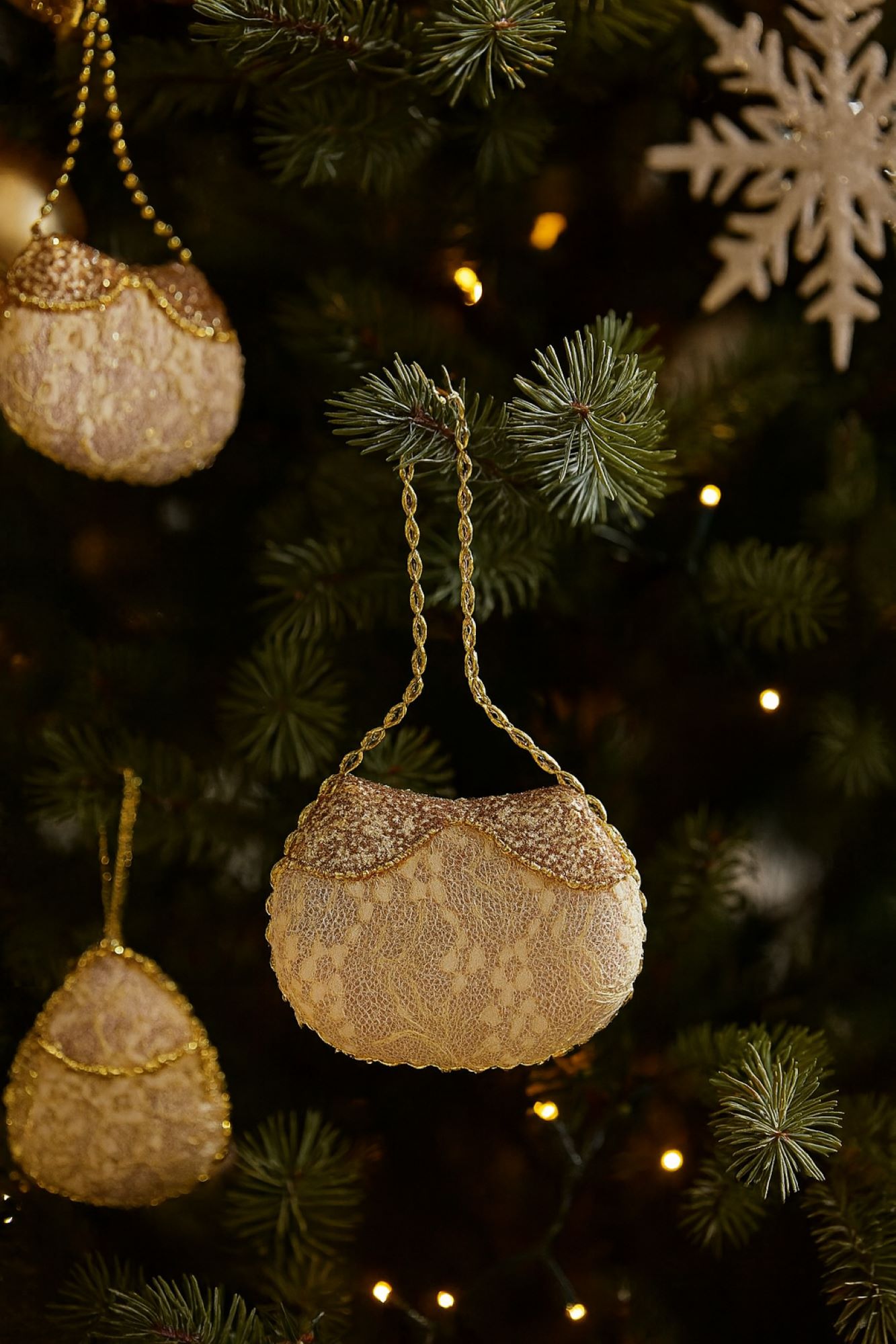 Elegani Champagne Purse Christmas Ornament Set photo 3