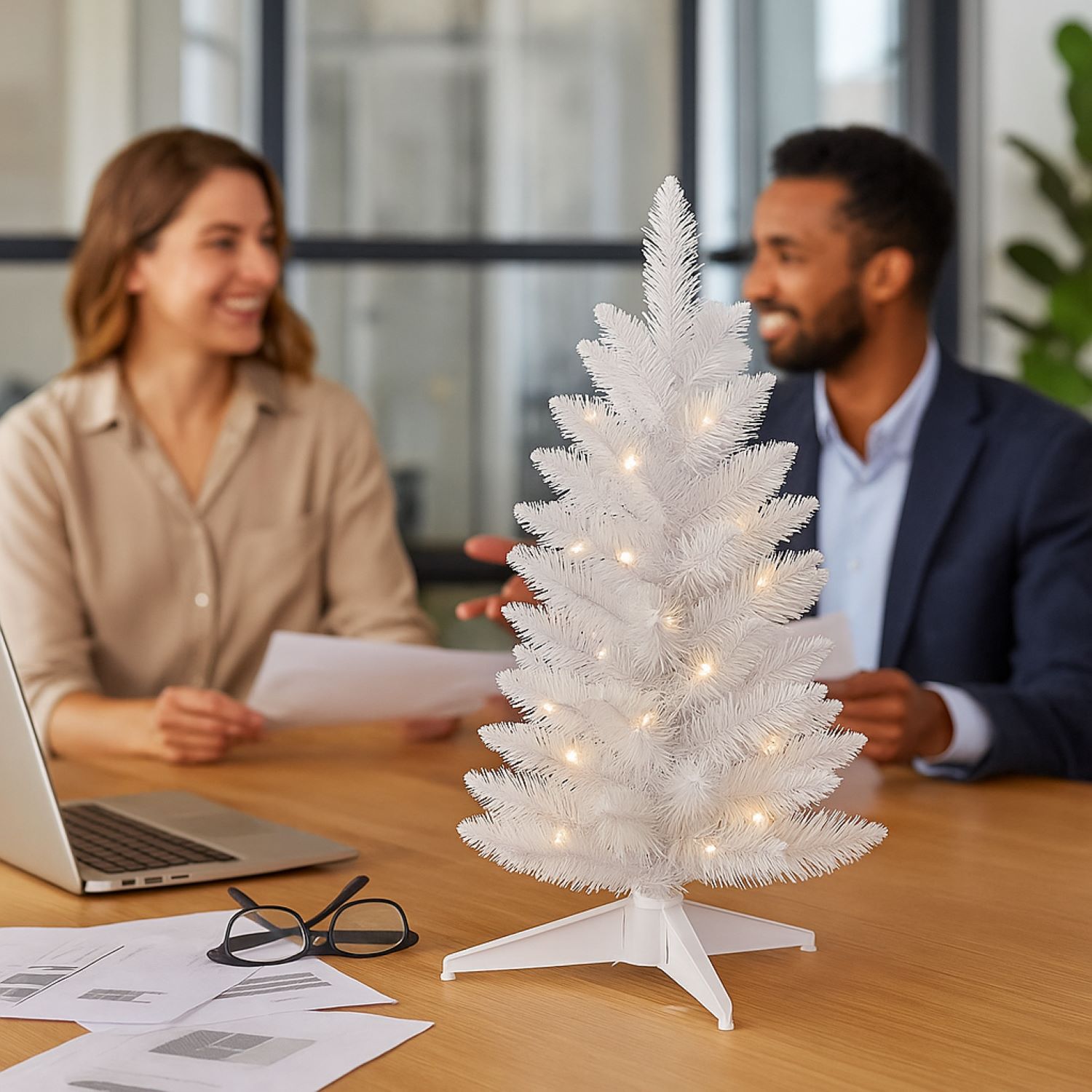 Elegani 2 ft Pre-Lit USB Tabletop Christmas Tree photo 10